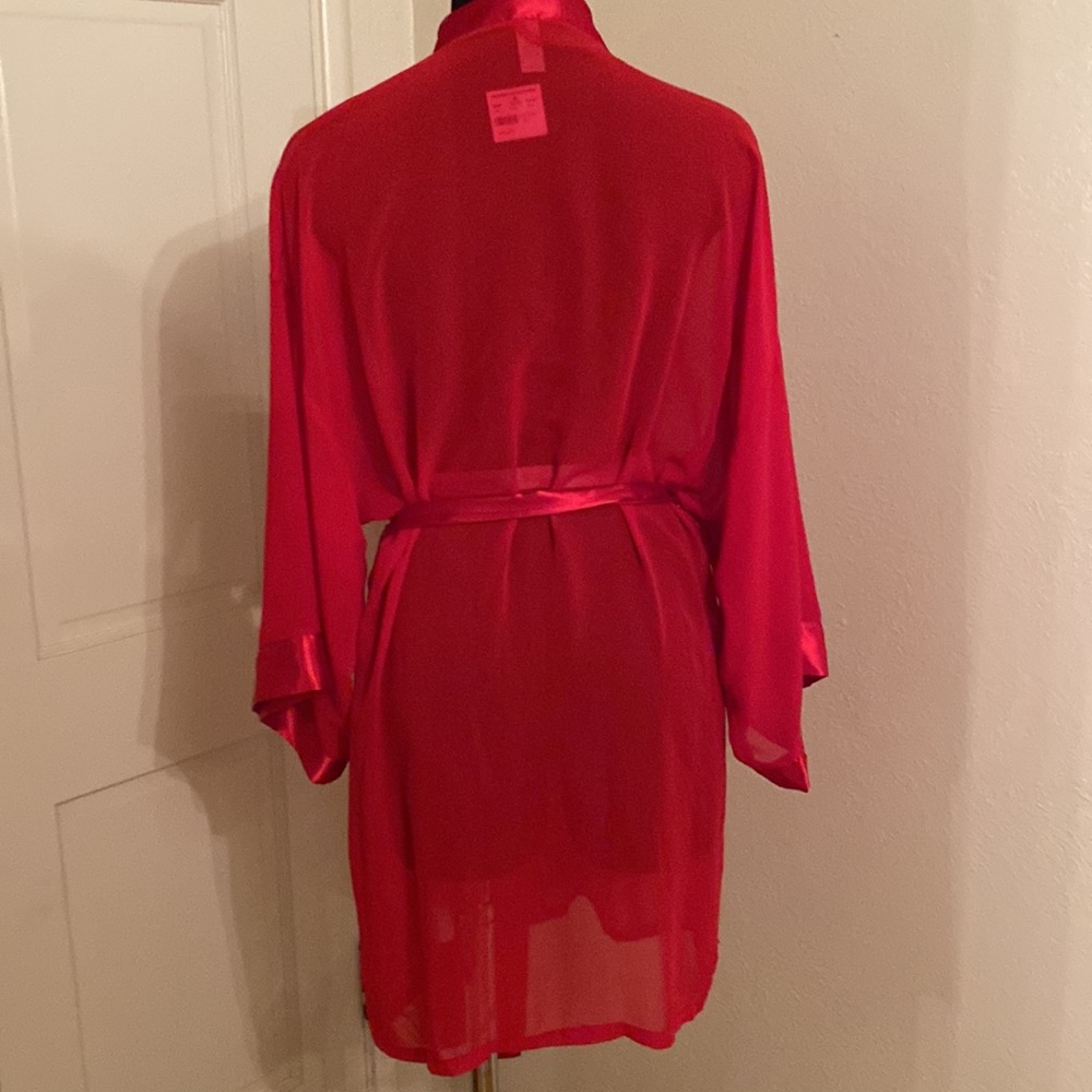Red Robe - Picture 2 of 5